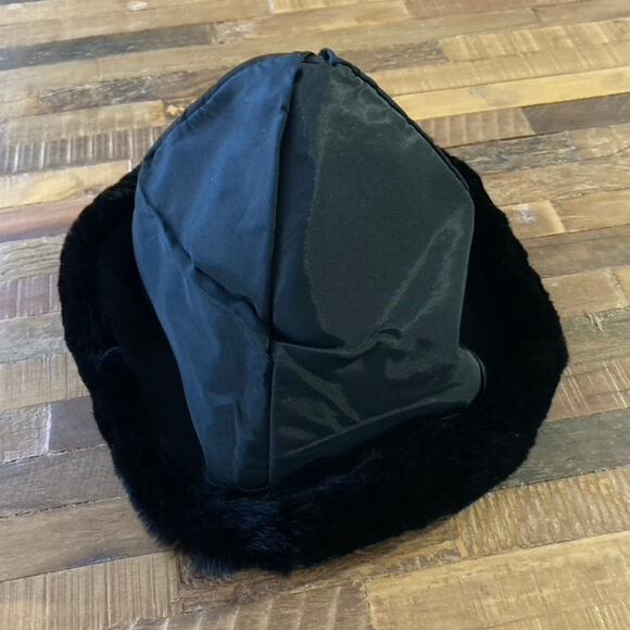 Vintage 1950s Betmar Black Mink Fur Hat – Mid-Century Winter Beanie Cloche - Picture 5 of 5